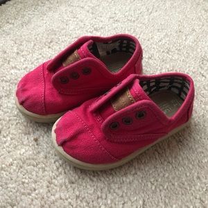 Toddler pink tiny Toms